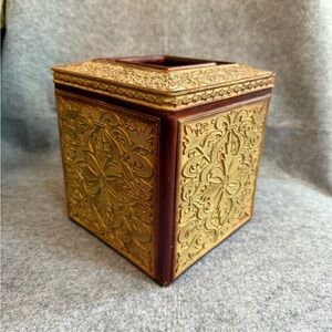 India Ink Versailles Maple Tissue Box Cover